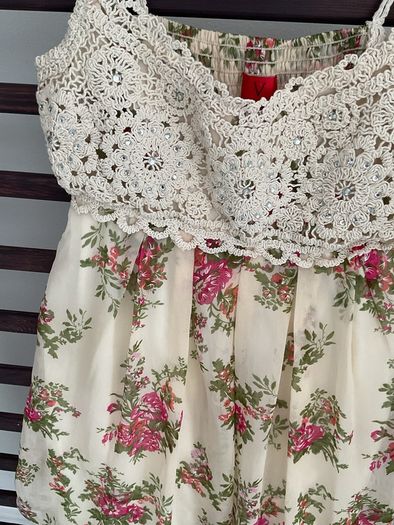 dress Bnwot cream floral mini dress size medium Christina V brand
