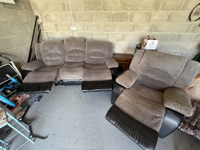 2 piece recliner suite ( Sofa & Arm Chair recliners)