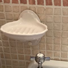 Bathroom fittings