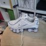 nike air shox size 3 Image 2
