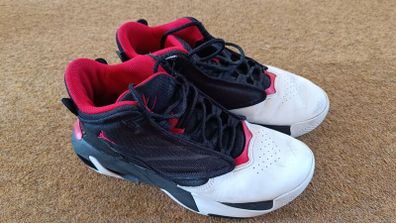Jordans basketball shoes