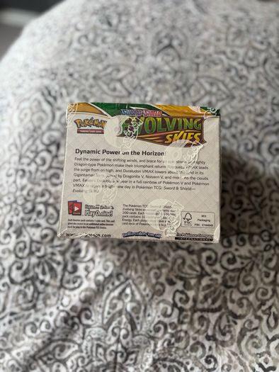 Pokemon evolving skies booster box