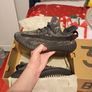men's Yeezy size 8 worn once good as new. Image 4