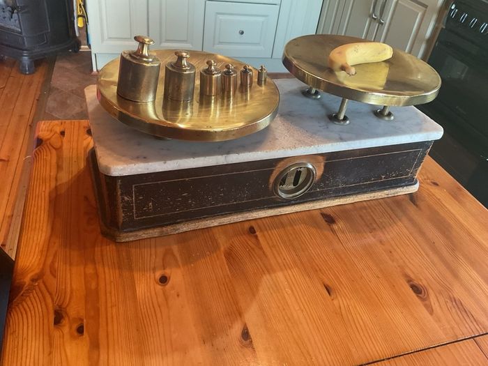 vintage weighing