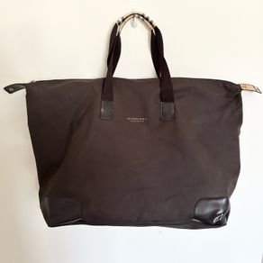 Burberry fragrance holdall bag