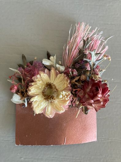 Groom/pageboy pocket boutonnieres