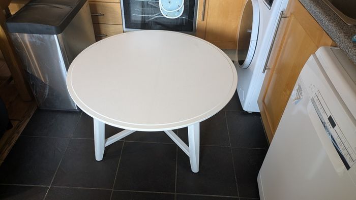 IKEA Kragsta Table