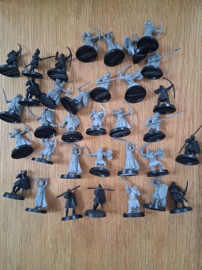 Games Workshop LOTRs miniatures