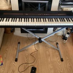 Roland Digital keyboard Piano (76 weight keys) in good condition