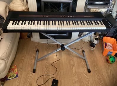 Roland Digital keyboard Piano (76 weight keys) in good condition
