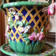 Big Majolica high relief colourful planter with tray