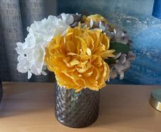 Flower vase