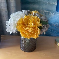 Flower vase