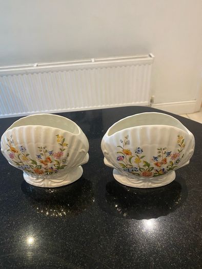 Aynsley  vase  posy holders 7 euro each