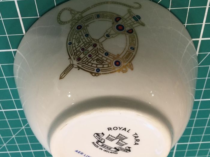 Royal Tara Tara Brooch Fine Bone China Aer Lingus Sugar Bowl