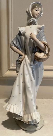 Nao by Lladro Spanish Porcelain Figurine, Girl with a Basket of Roses, 13 inches high