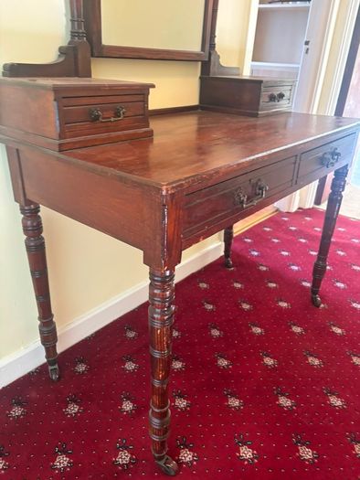 Antique-Style Wooden Dressing Table / Vanity with Mirror