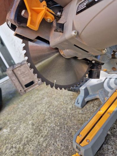 Single Bevel Sliding Mitre Saw