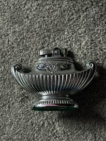 Vintage table top lighter