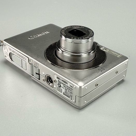 Canon Powershot SD400 5MP Digital Elph  Ultra Compact Camera