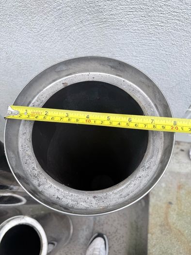 Stove insulated flu
