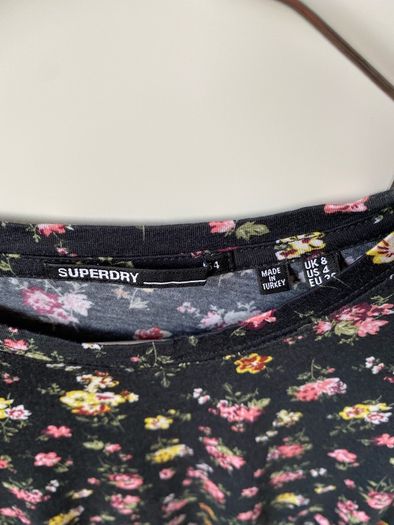 Superdry t-shirt / top for women / ladies  in very good condition - UK 8