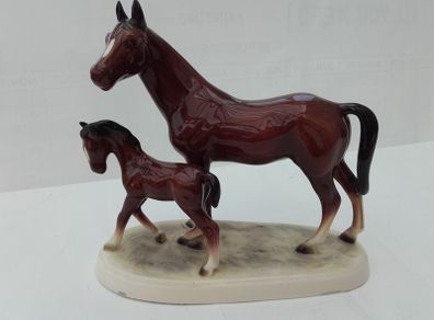 Mare and Foal Ornament - Hertwig Katzhutte