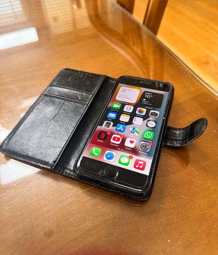 iPhone 7 Unlocked perfect working very good condition