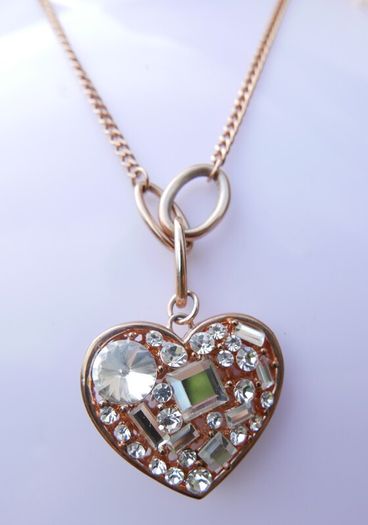 August Woods Jewellery Gold Plated Unique Pendant and Chain
