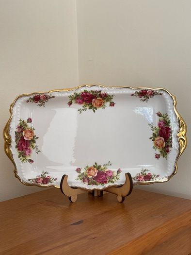 Royal Albert "Old Country Roses"   Large Sandwich Tray