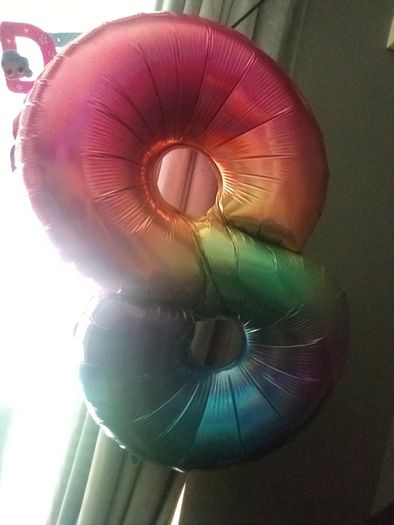 free 8 balloons