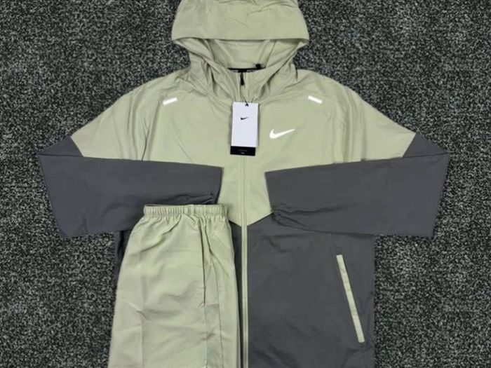 Nike miler short set