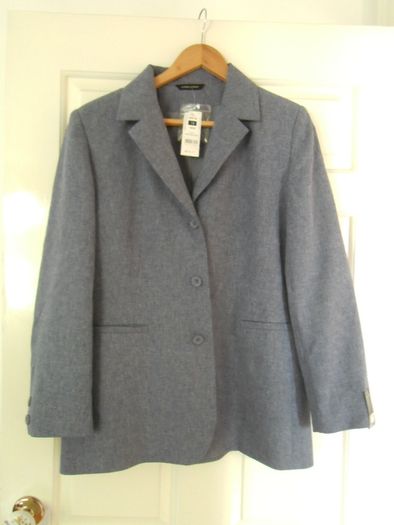 Ladies Lilac Trousers & Jacket Suit BNWT