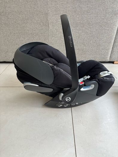Cybex Cloud Z iSize Car Seat + Isofix Base + Rain Cover