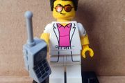 Lego CMF Series 17 COL017-012: Yuppie (2017) Price Includes P&amp;P