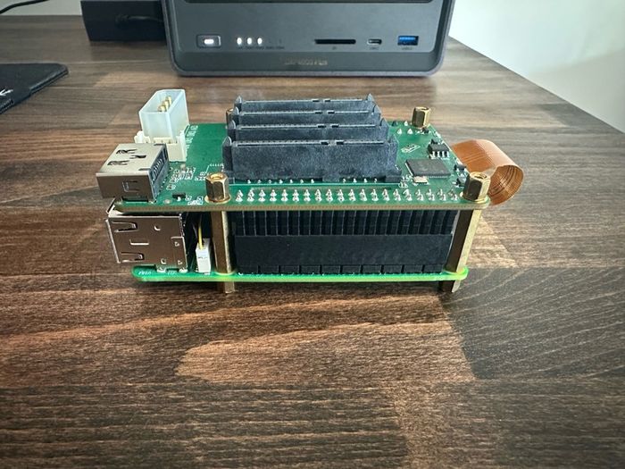 Raspberry Pi 5 8GB with Radxa Penta SATA HAT