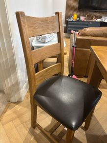 Dining table & 4 chairs