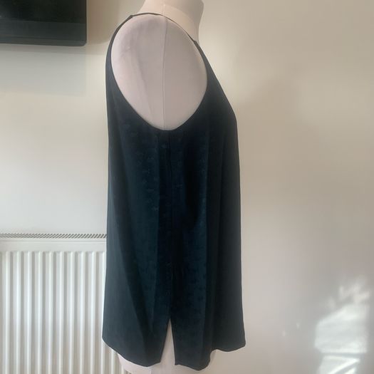 Zara dark green sleeveless top. Size M