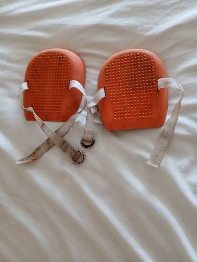 Heavy-Duty Rubber Work Knee Pads (Bright Orange)