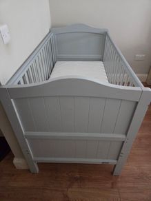 Nested toddler cot with mattress, barely used, good condition