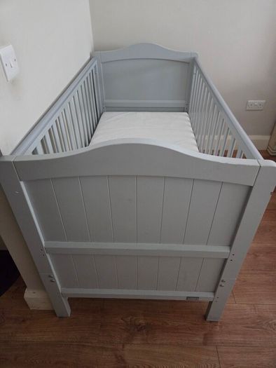 Nested toddler cot with mattress, barely used, good condition