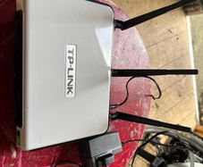 TP-LINK Wireless Router