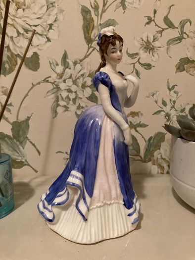 Leonardo figurine