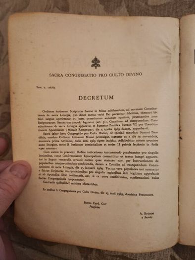 Lectionary. Readers Edition.  Jerusalem Bible Version.large Volume 1970 Paperback In Fair Condition. See Photos For Same.