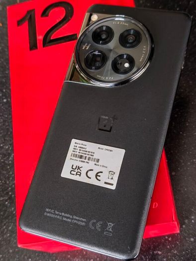 One Plus 12 - 512gb, Ram - 16gb, Dual Sim!