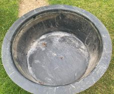 water fountain base / garden pond