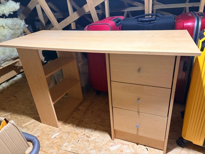 desk