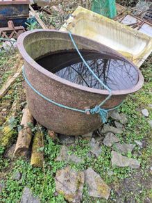famine pots