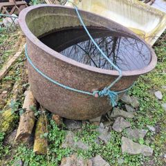 famine pots