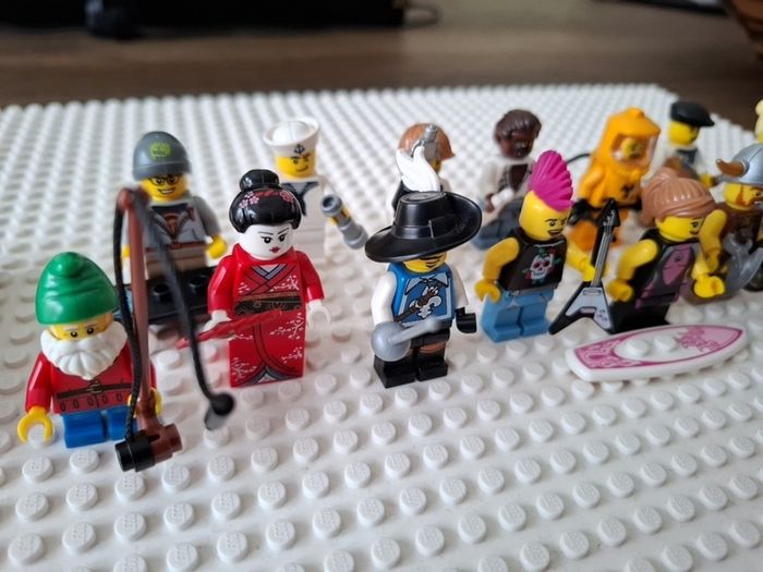 lego series 4 minifigures complete set